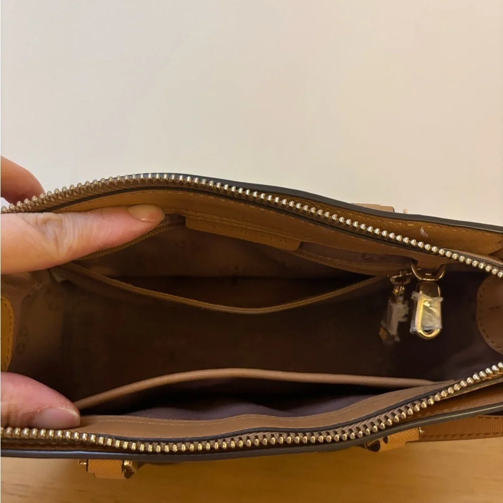 Tory Burch Emerson satchel Crossbody Handle Bag